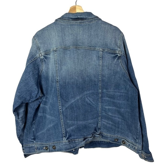 Torrid Medium Wash Button Down Trucker Denim Jacket 4 - Picture 3 of 4